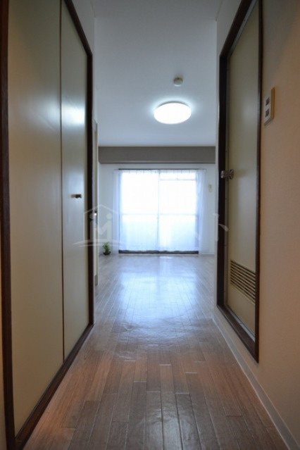 プレミール北堀江の玄関|※同マンション別間取り参考写真