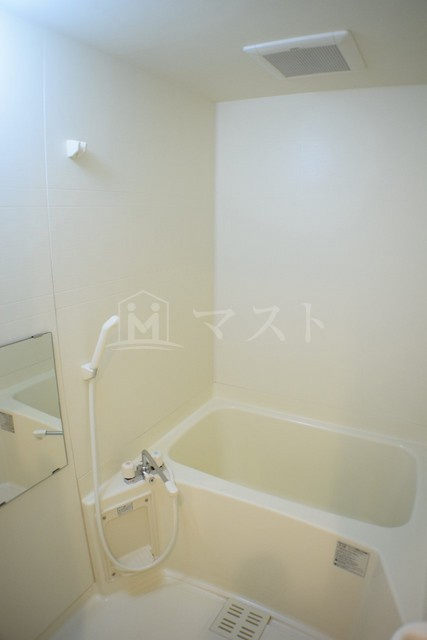 ルクレ西長堀の浴室