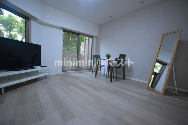 レジュールアッシュ福島の居間・リビング