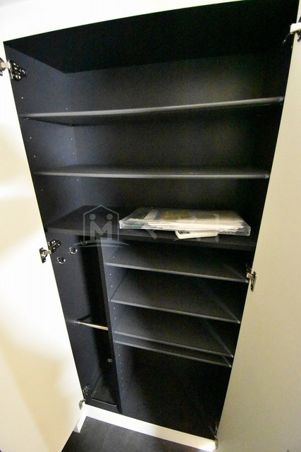 プレサンス本町ジョイスの収納