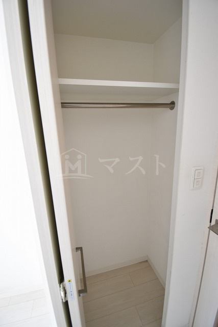 プレサンス本町ジョイスの収納