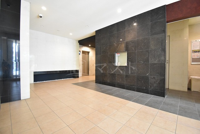 プレサンス本町ジョイスのロビー