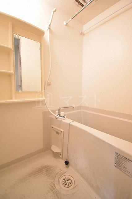 プレサンス本町ジョイスの浴室