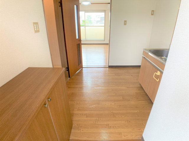 サイドポケットのキッチン