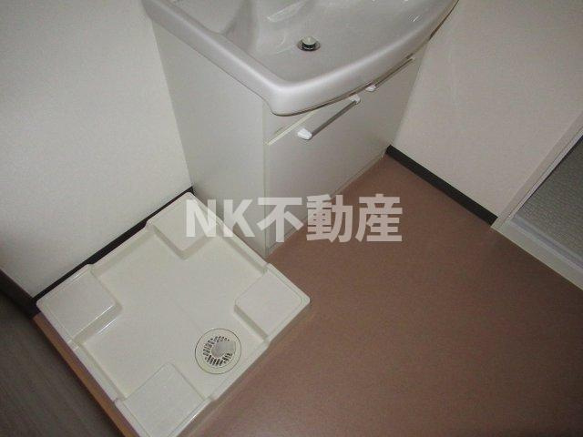 【洗面所】 | アンギン　ルマ（河内小阪賃貸） | 明るい洗面所です
