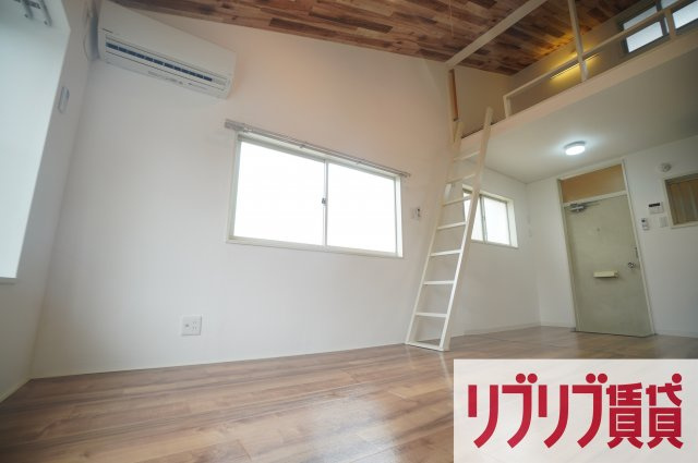 西千葉ハイリビング参番館の居間・リビング