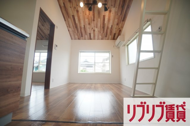 西千葉ハイリビング参番館の居間・リビング