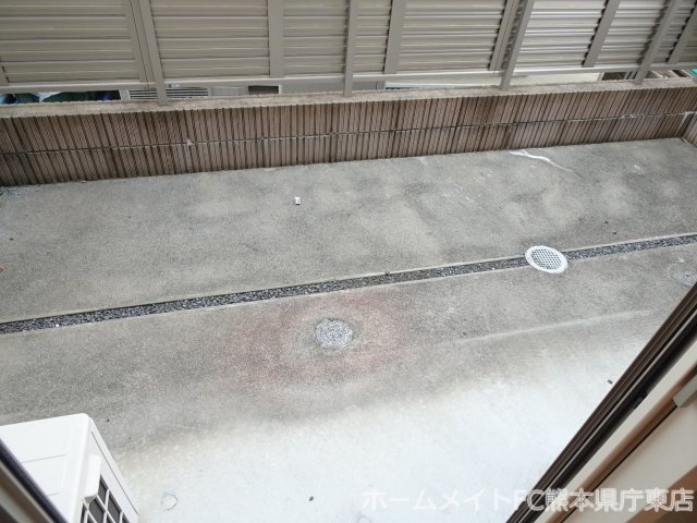 熊本市東区花立５丁目のアパートのバルコニー
