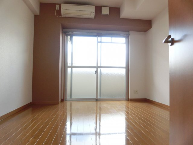 レインボーコート立売堀の居間・リビング