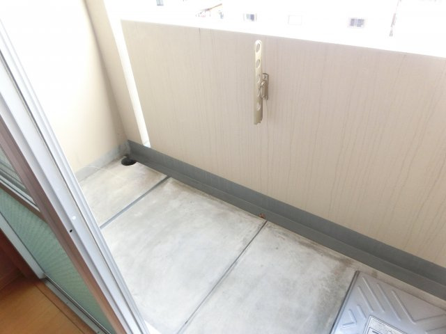 レインボーコート立売堀のバルコニー