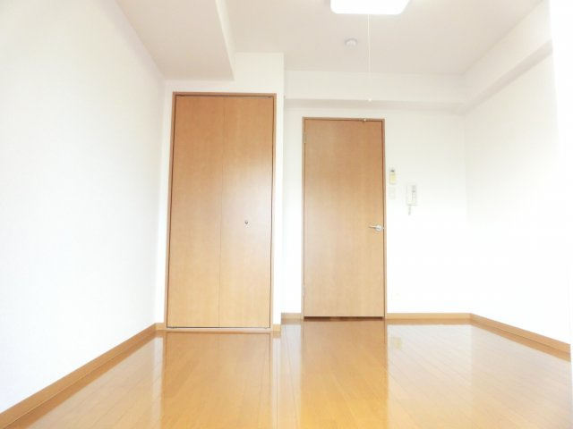 レインボーコート立売堀の居間・リビング