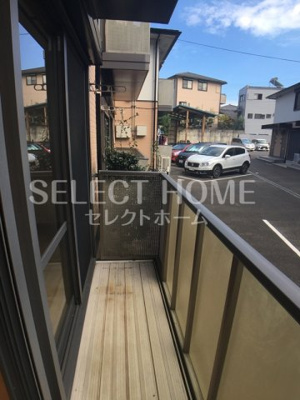 【バルコニー】 | ソレジオ伊賀B | 暖かな日差しのふりそそぐバルコニー