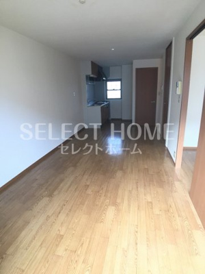 【居間・リビング】 | ソレジオ伊賀B | ゆったり過ごせる居間です