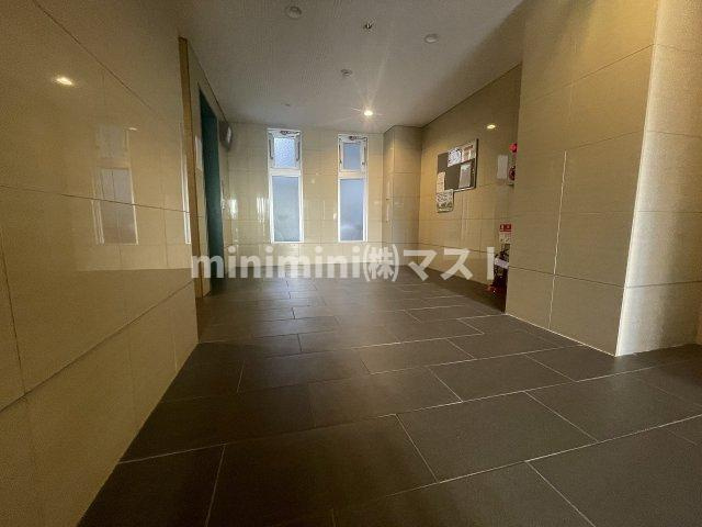 大阪市西区本田３丁目の賃貸マンションのロビー