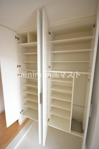 大阪市西区南堀江４丁目の賃貸マンションの収納