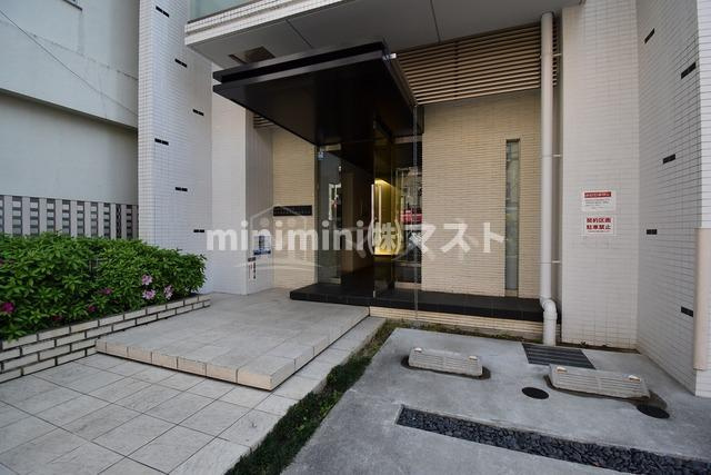 大阪市西区南堀江４丁目の賃貸マンションのエントランス