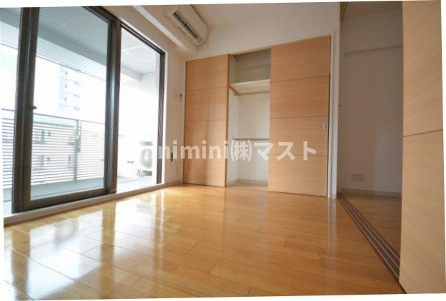 大阪市西区南堀江４丁目の賃貸マンションの居間・リビング