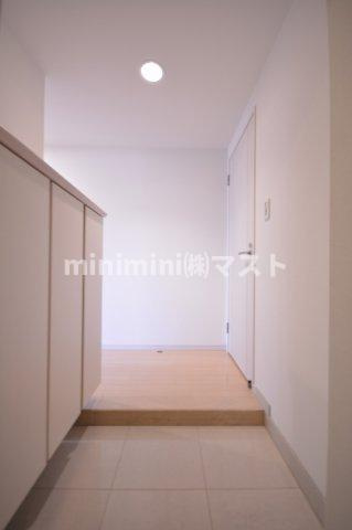 大阪市西区新町１丁目の賃貸マンションの玄関