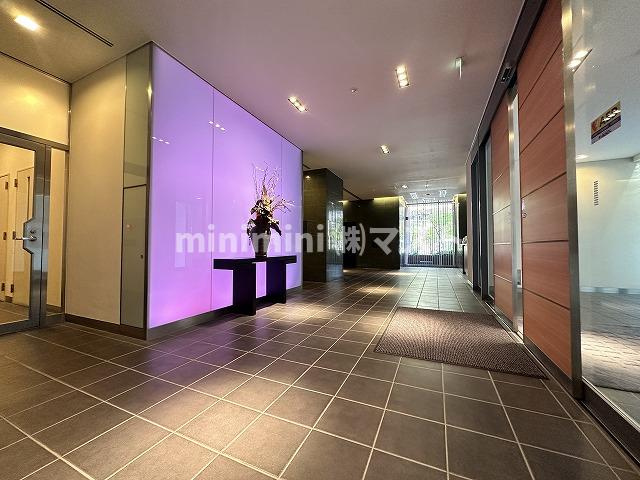 大阪市西区新町１丁目の賃貸マンションのロビー