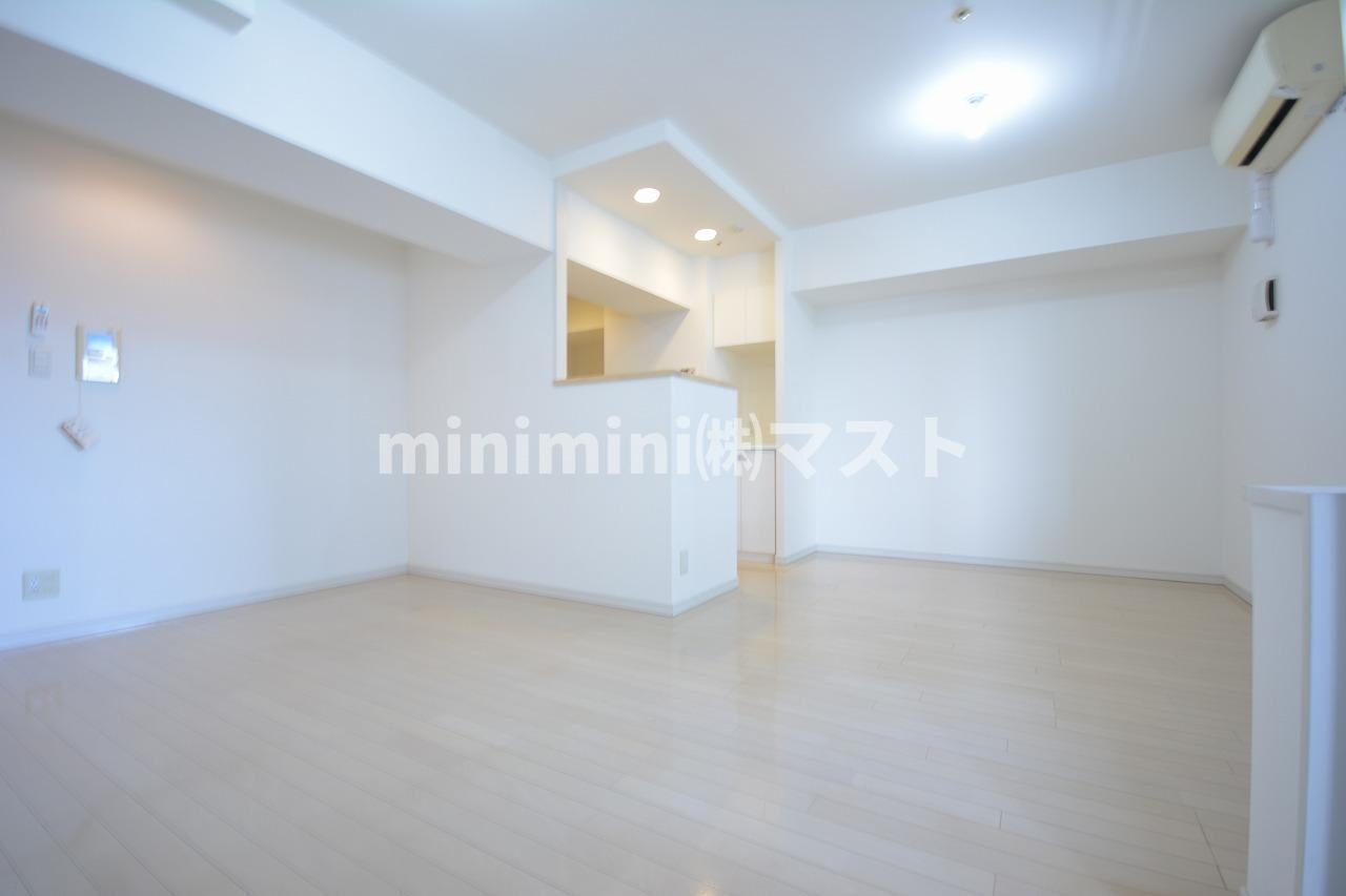 大阪市西区新町１丁目の賃貸マンションの居間・リビング