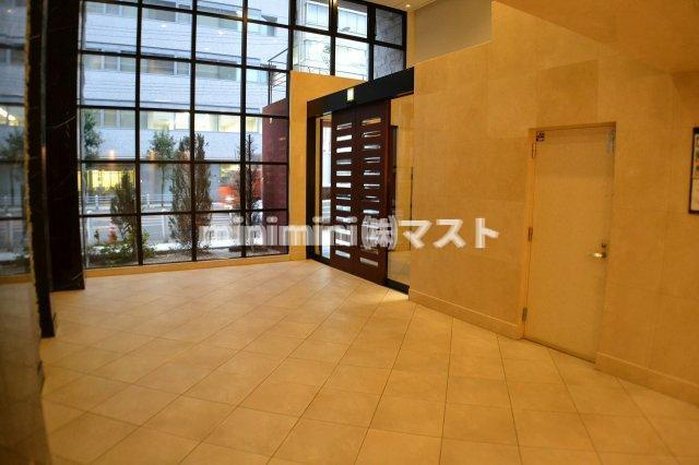 スワンズシティ北堀江のロビー