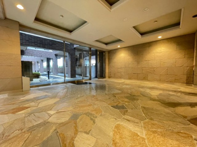 【ロビー】 | グランステイツ豊中本町寿楽荘