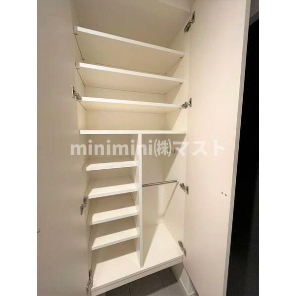 Ｍ・ＨＩＬＬＳ西本町の収納