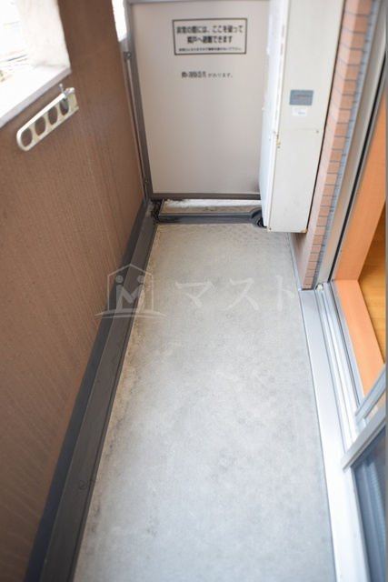 インベスト本町ＷＥＳＴのバルコニー