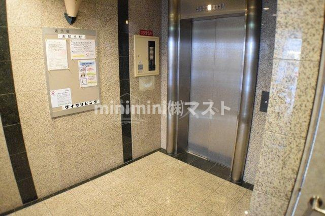オレンジコート西心斎橋の外観