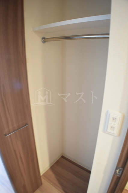 プレサンス江戸堀の収納