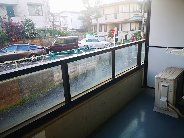 ＶＩＮＧＴ　ＥＴ　ＵＮのバルコニー