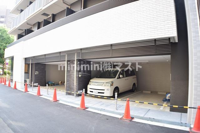コンフォリア京町堀の駐車場
