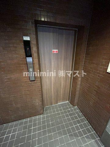 南堀江SKビルの玄関