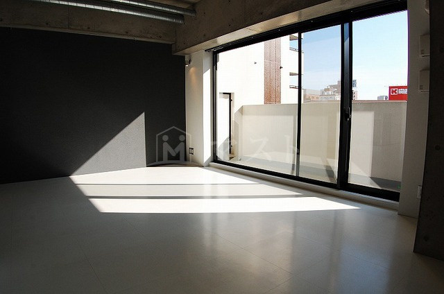 アーデンタワー南堀江の居間・リビング