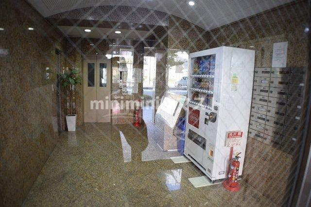 ロイヤルクイーンズパークのロビー