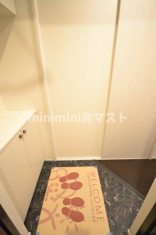 Plaisir京町堀の玄関