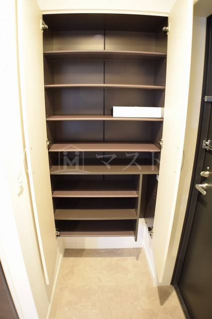 エトワール阿波座の収納