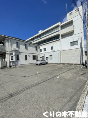 【駐車場】 | シャーメゾン矢田 | 車をお持ちの方に嬉しい駐車場付きの物件です