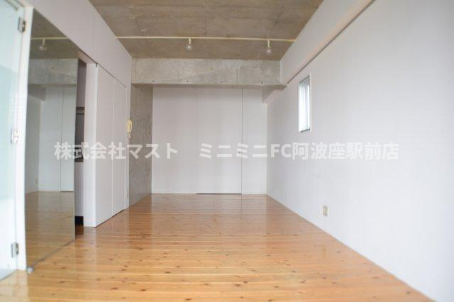 レキシントンスクエア北堀江の居間・リビング