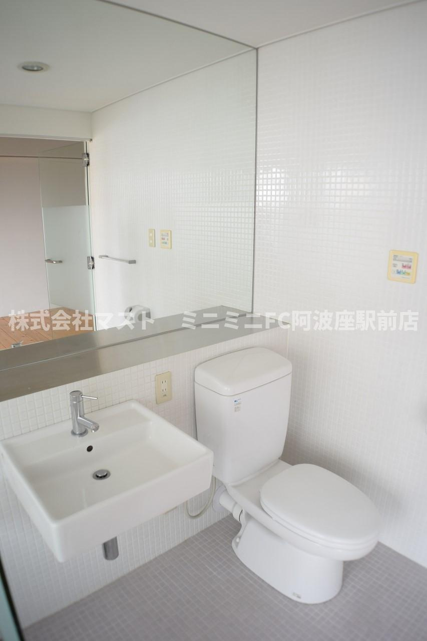 レキシントンスクエア北堀江の洗面所