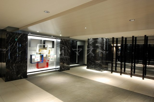 サムティ阿波座ベルシアのロビー