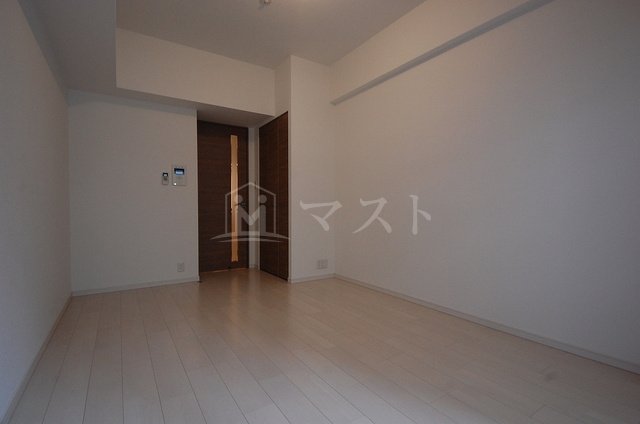 サムティ阿波座ベルシアの居間・リビング|広々とした室内です。