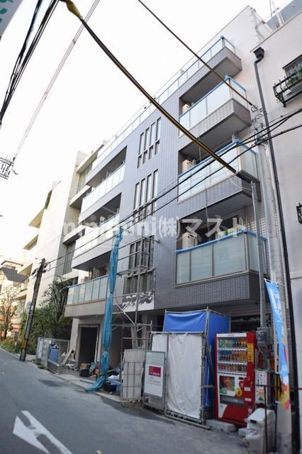 Plaisir deux京町堀のエントランス