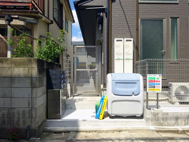 サンハイツ江戸川 のエントランス