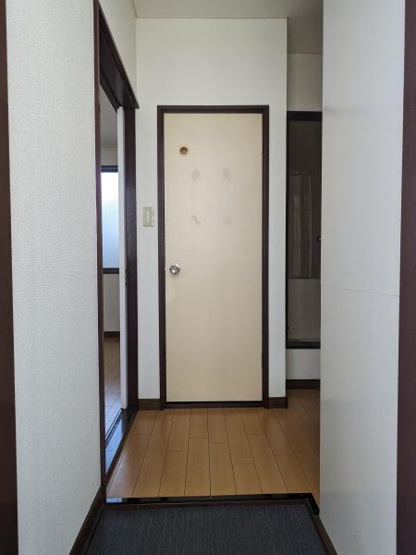 【玄関】 | マリーナコーポ | エアコン