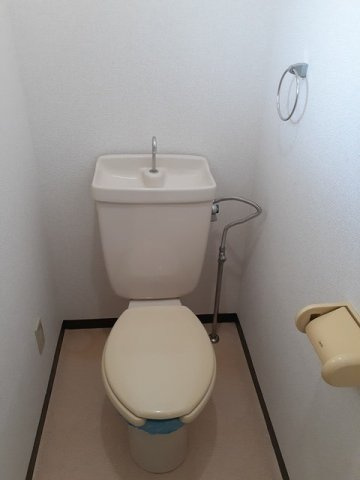 リベラル山下のトイレ|落ち着いたトイレです