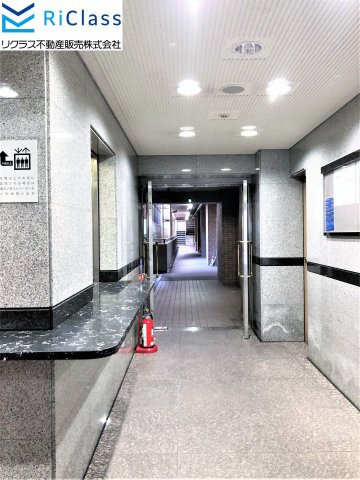 ワコーレアプローズ春日野のエントランス|清潔なエントランスです