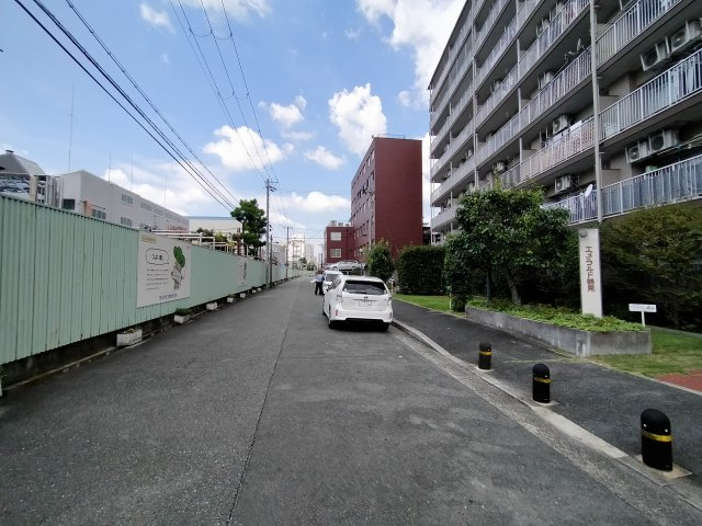エメラルドマンション鶴見緑地の周辺|マンション周辺道路です。