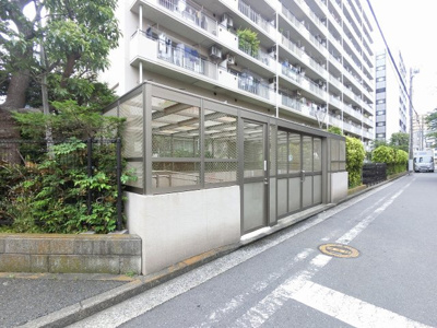【その他共用部分】 | モアレ横浜富士見町 | ゴミ置場です。