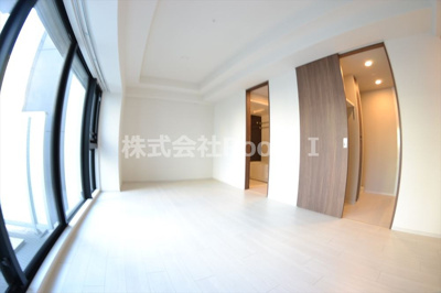 【居間・リビング】 | コンフォリア北浜 | こちらのリビングで趣味の時間をお楽しみください